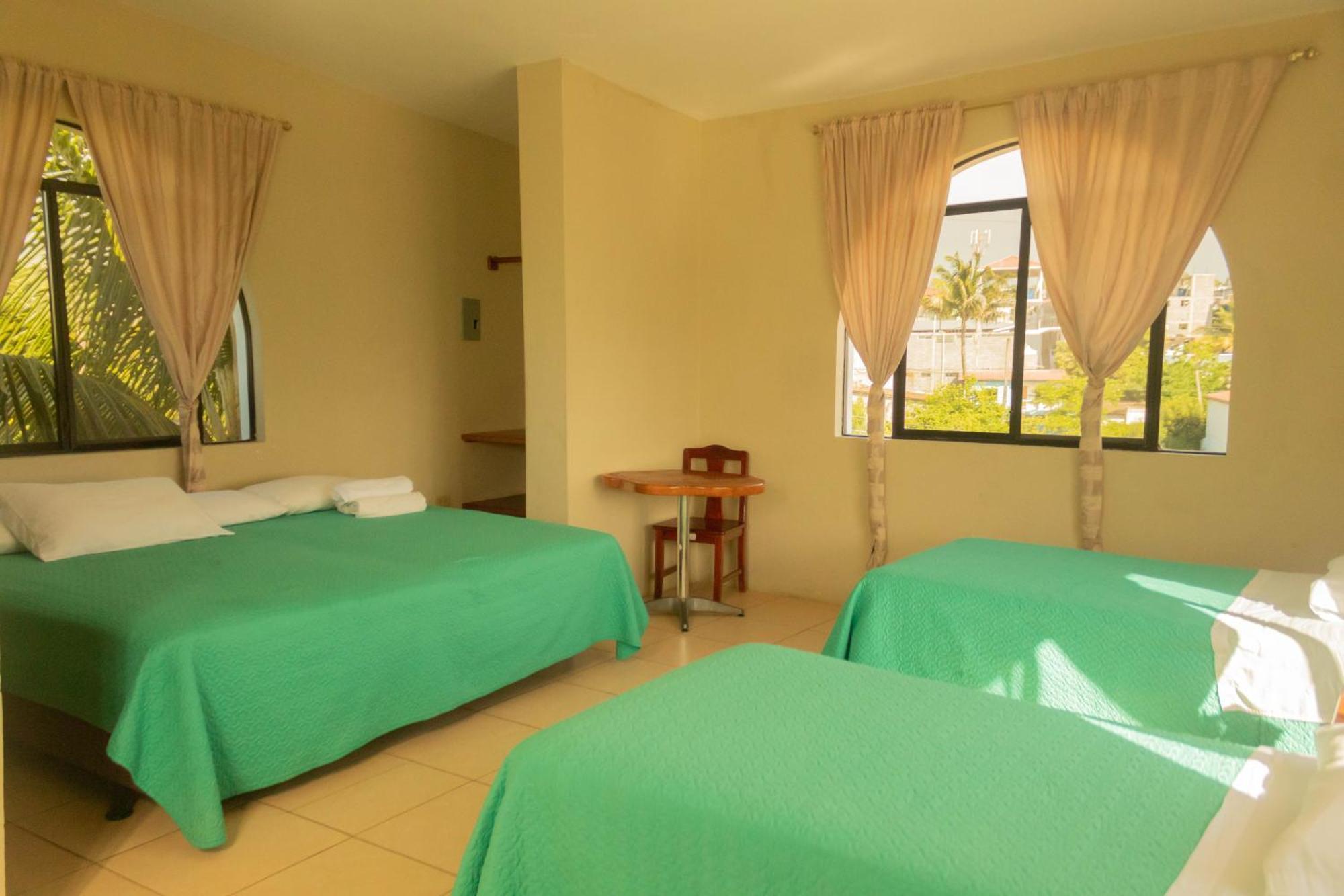 Casa De Nelly Hotel Puerto Baquerizo Moreno Ngoại thất bức ảnh