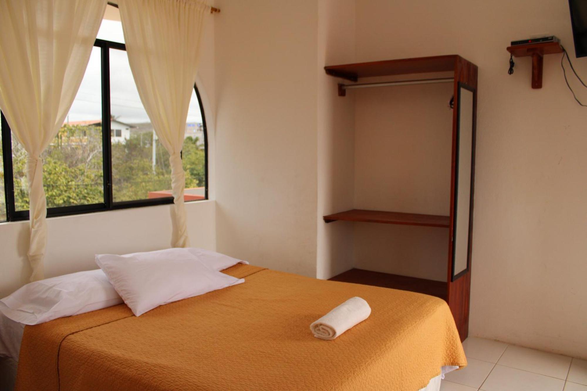 Casa De Nelly Hotel Puerto Baquerizo Moreno Ngoại thất bức ảnh