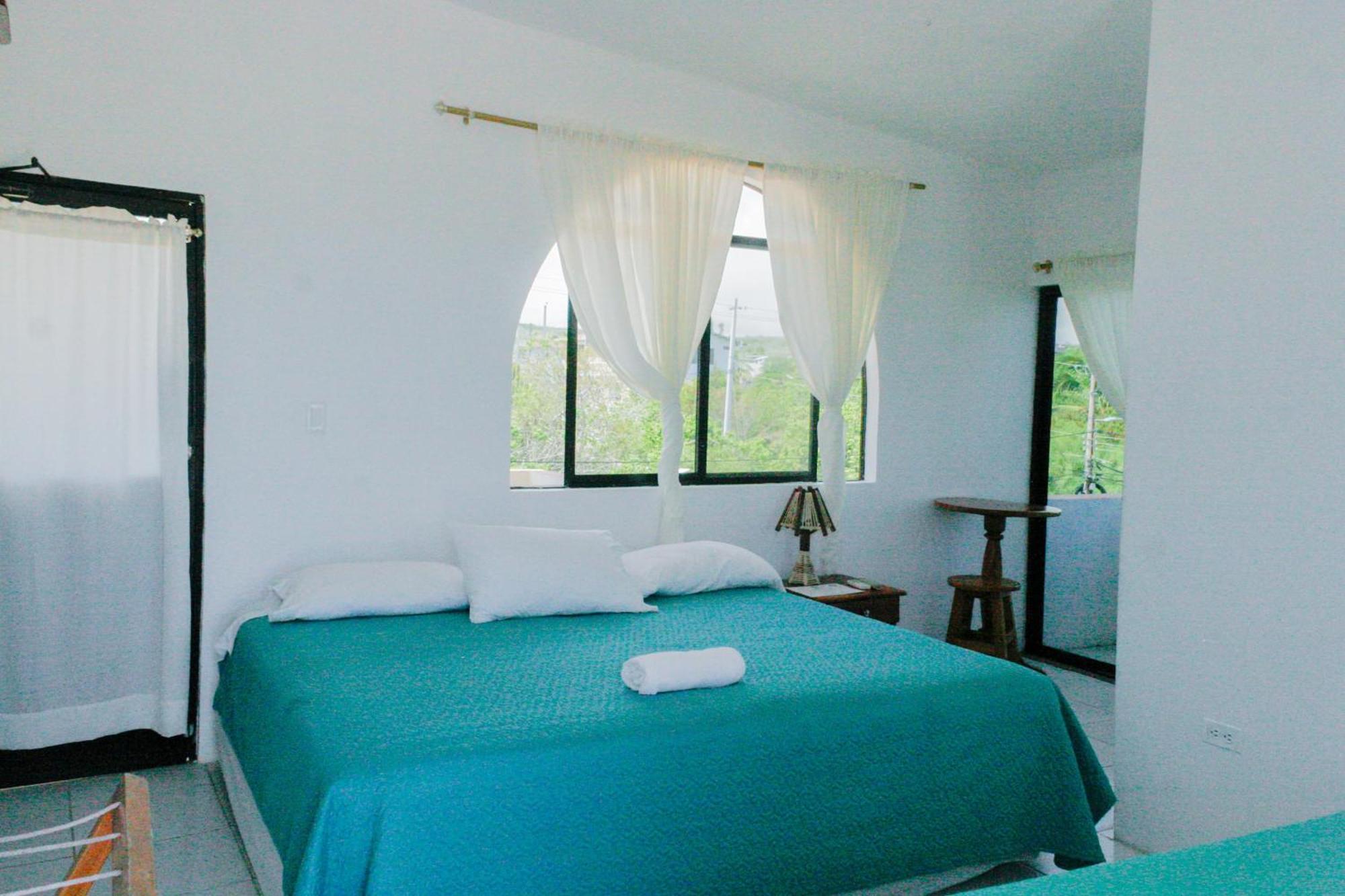 Casa De Nelly Hotel Puerto Baquerizo Moreno Ngoại thất bức ảnh